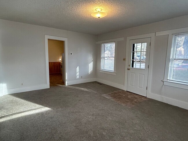 Photo - 334 E Elizabeth St Unit B