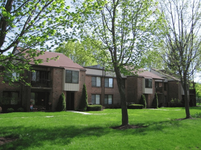 Photo - Metropolitan Tareyton Estates