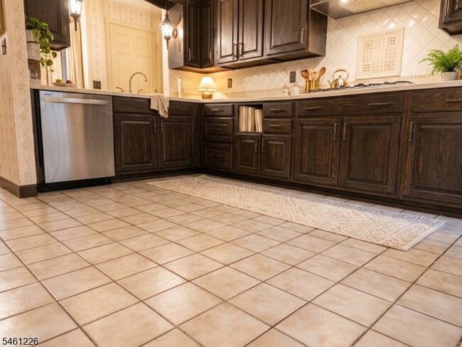 421 Wayne Terrace
