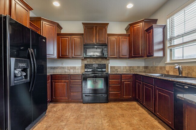 Photo - Spacious 3 Bedroom Home in West Fayetteville!