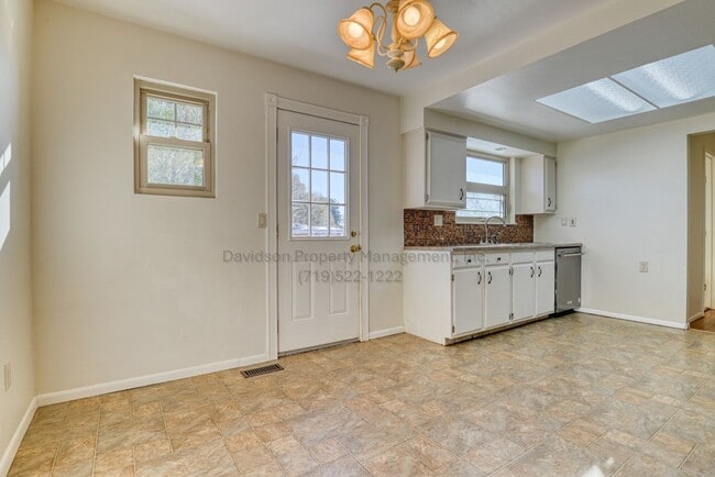 Photo - 7383 Tilden St