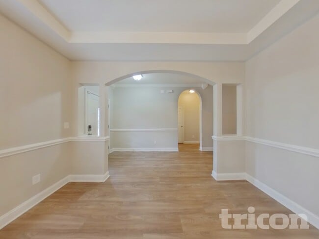 Photo - 2304 Larkspur Ln