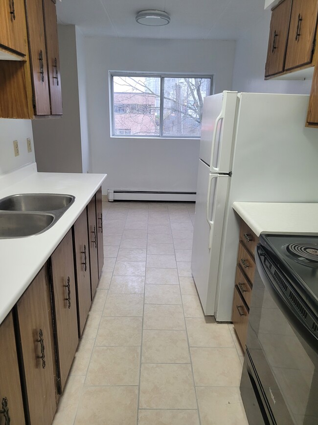 Photo - SPACIOUS TWO BEDROOM UNIT WITH BALCONY Unit 209