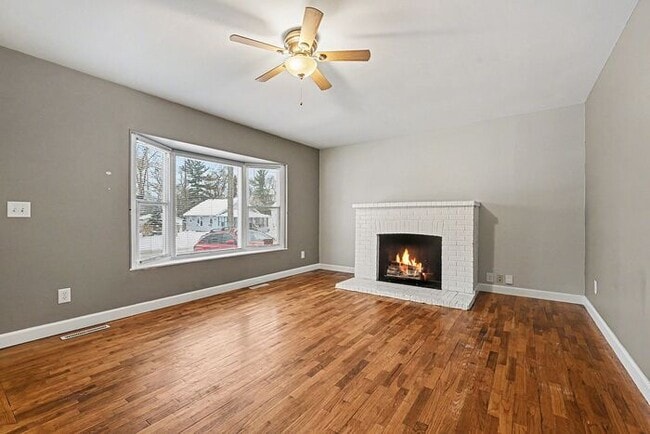 Photo - 2223 Humphrey St