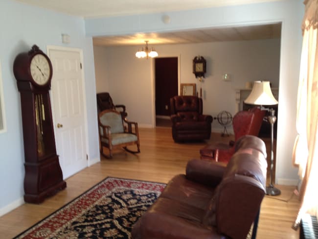 Photo - 1 Pomfret Rd Unit 1A