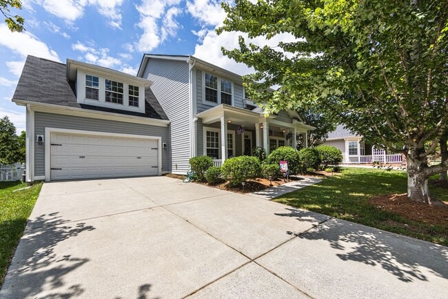 Photo - Elegant 4-bedroom Home in Desirable Callonwood Neighborhood in Matthews, NC