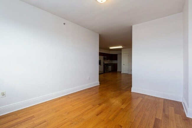 Photo - 809-815 22nd St Unit 606