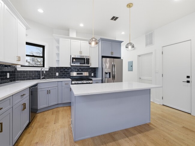 Building Photo - 32 Charles St Unit 201