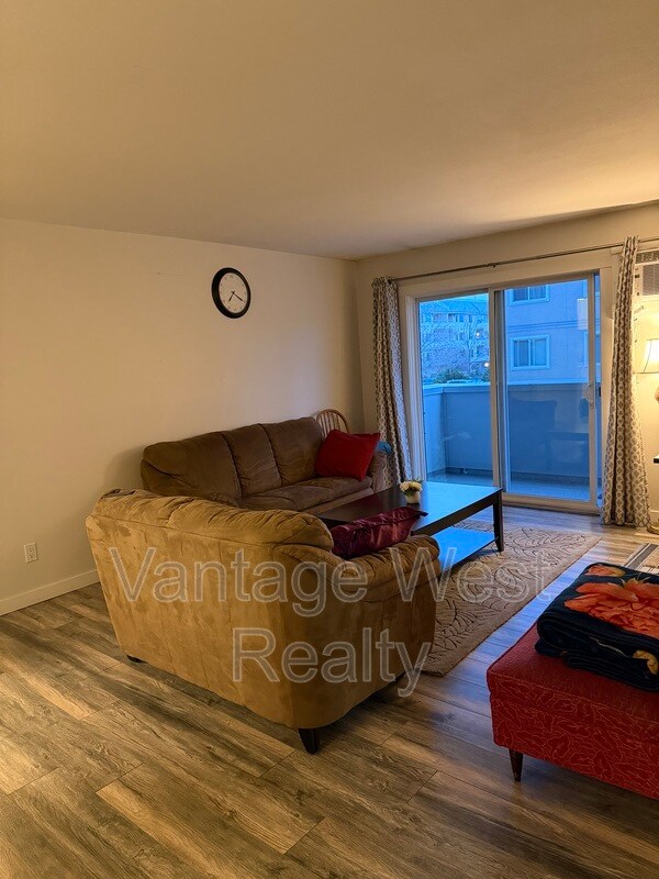 Photo - 3180-3180 De Montreuil Ct