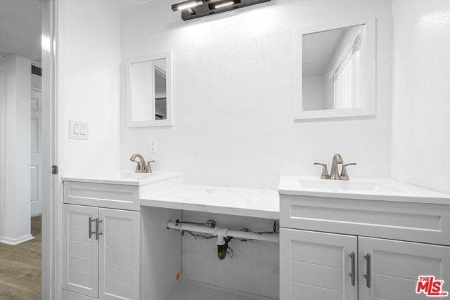 Photo - 19717 Chase St