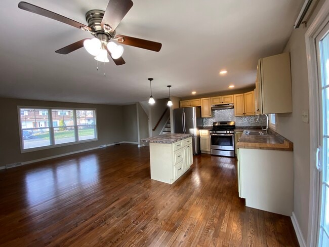Photo - 112 Meadow River Dr
