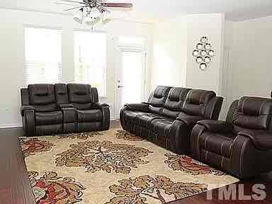 Photo - 5319 Cambridgeshire Loop