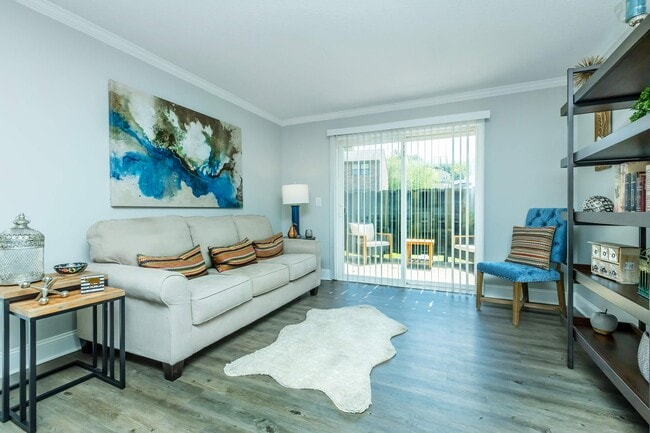 LOTS OF NATURAL LIGHT - Brighton Valley Apts