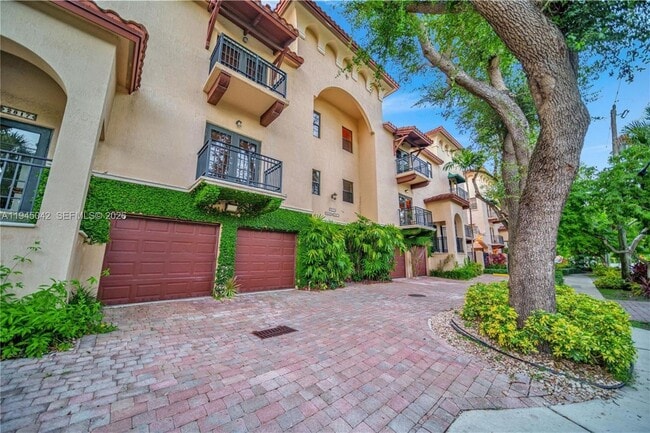 Photo - 2829 Coconut Ave