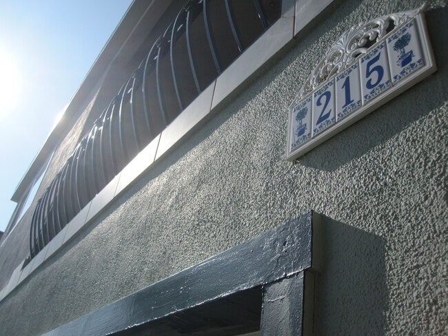 Photo - 215 Covina Ave Apartments Unit 1