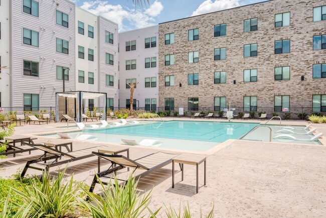 Miramonte Single Living