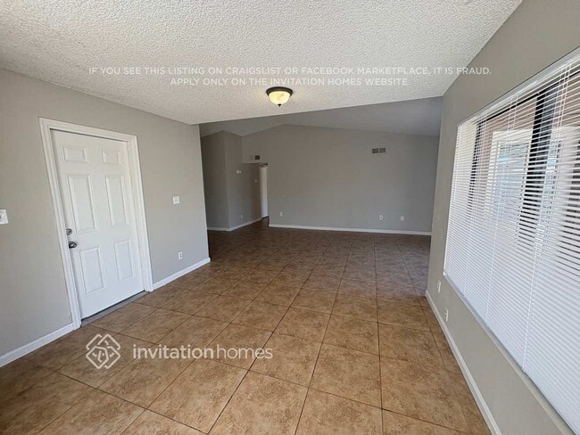 Photo - 5025 N 69th Ave