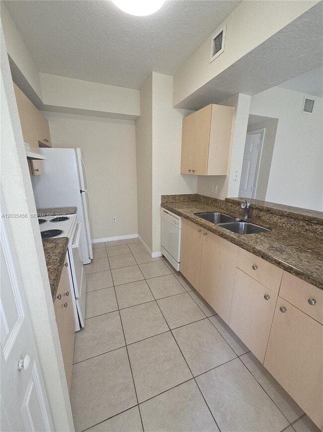 Photo - 2500 Centergate Dr Unit 105
