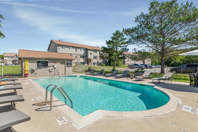 Pine Creek Apartments