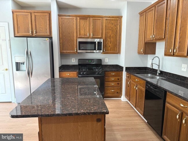 Building Photo - 6866 Witton Cir