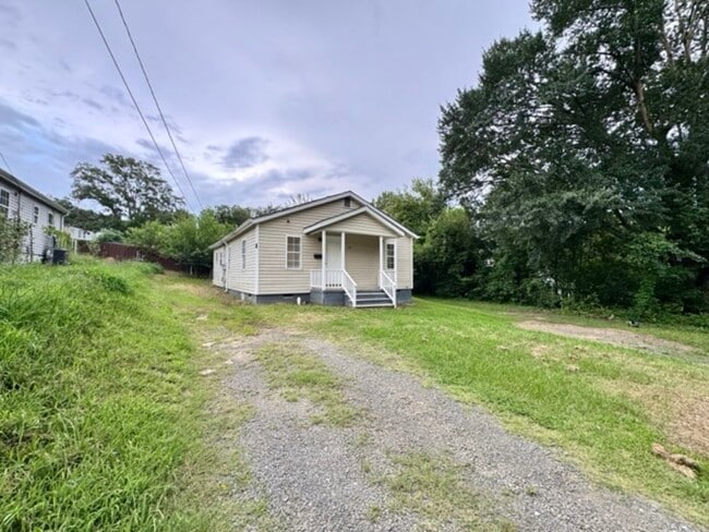 Photo - 427 Potter St