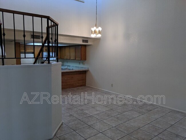 Photo - 609 E Mesquite Cir