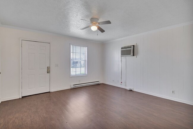 Photo - 2 Bedroom, 1 Bathroom Duplex in Gallatin! ...