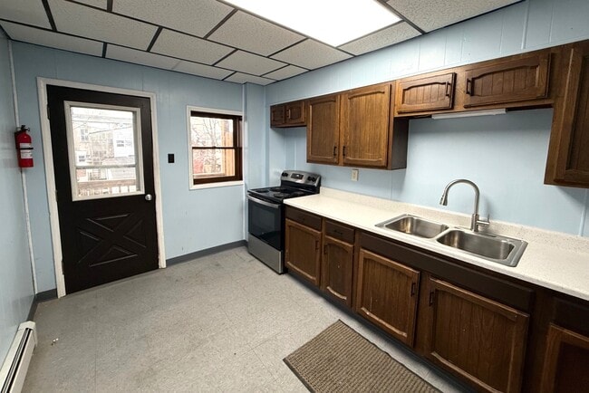 Photo - 314 E Dewart St