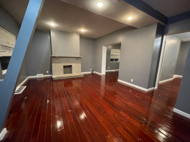 Photo - 1516 Rockland Ave