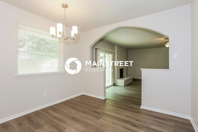 3 Bedroom Pet-Friendly Home in Irving, TX with Main Street Renewal
