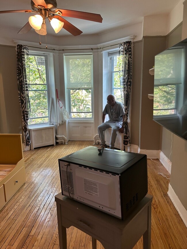 Photo - 162 Underhill Ave