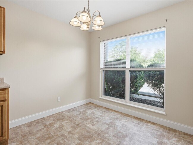Photo - City of Maryville 37801 - Beautifully Updated 2-Bedroom, 2.5-Bath Townhome. Contact Vicki Everbac...