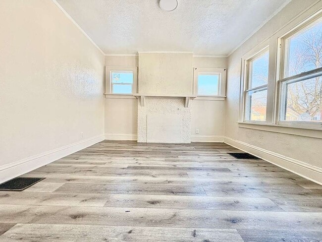 Photo - 1503 Hermosa Pl