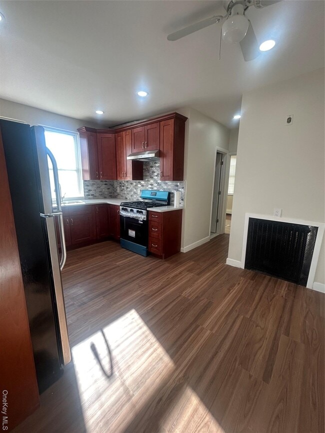 Photo - 33 Horatio St Unit 2 L