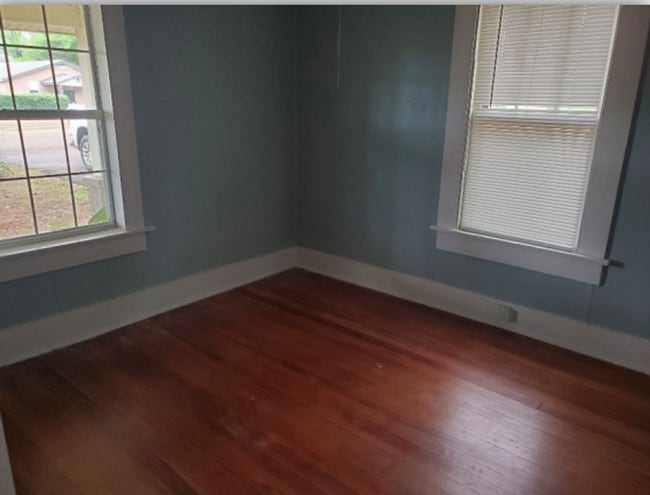 Photo - 2 Bed 1 Bath Spacious Home