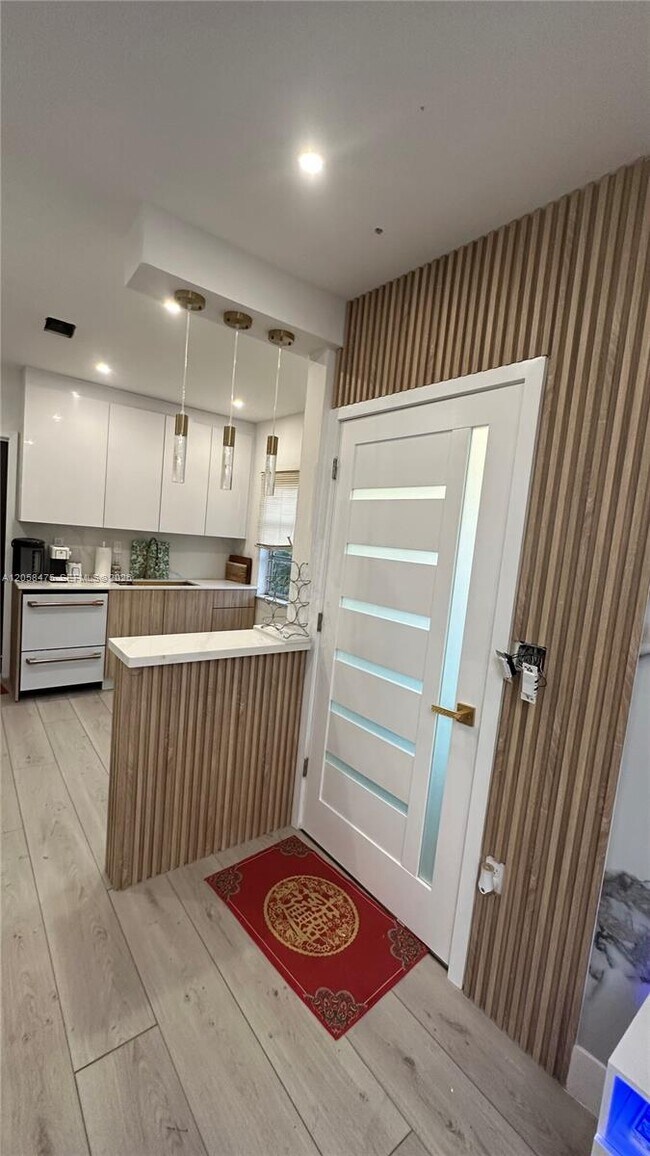 Photo - 1668 SW 20th St Unit 2