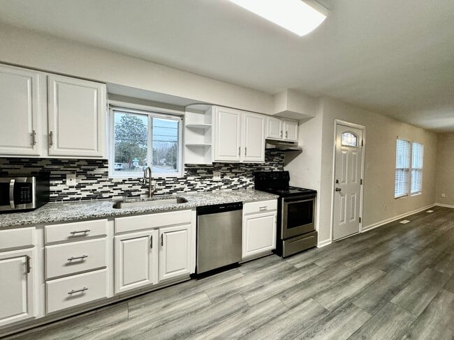 Photo - 3-Bedroom Ranch Ready 08-21-26!! Fenced Backyard - Pet Friendly - Updated Kitchen & Baths!