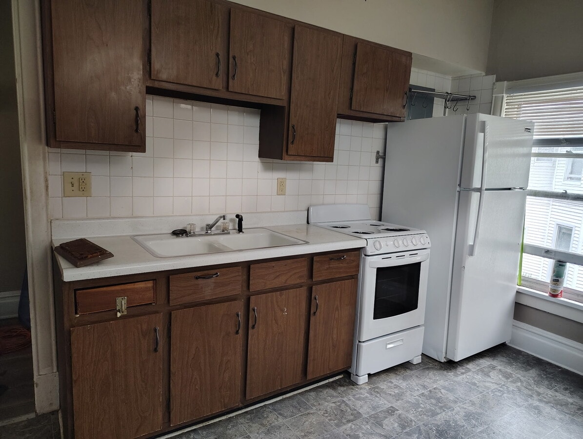 Kitchen - 1110 E Grove St Apartamentos Unidad 2