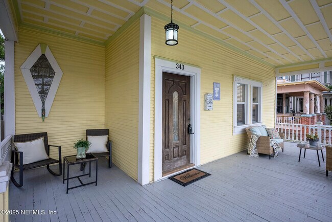 Photo - 343 7th St W