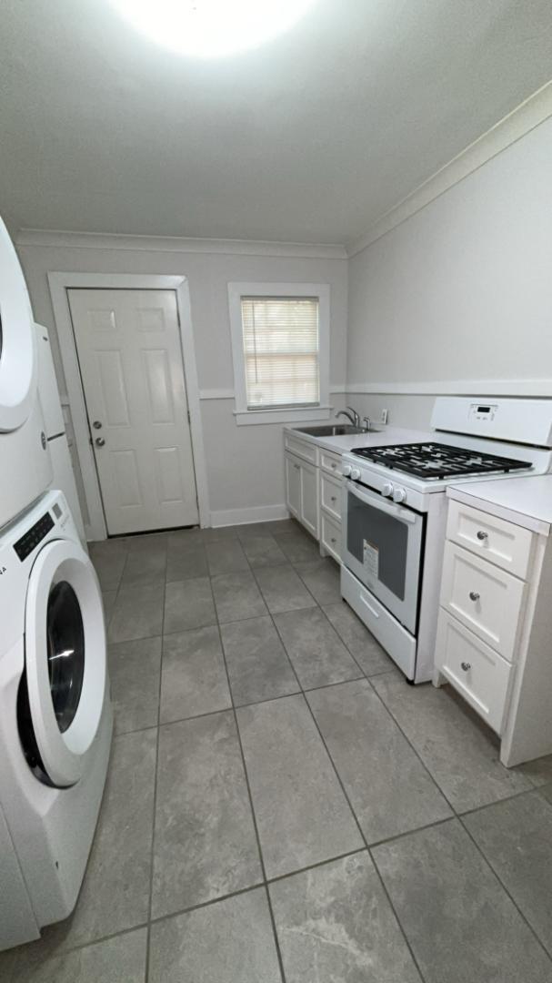 Building Photo - 807 Riverview Dr Rental