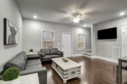 Photo - 418 Caldwell Dr