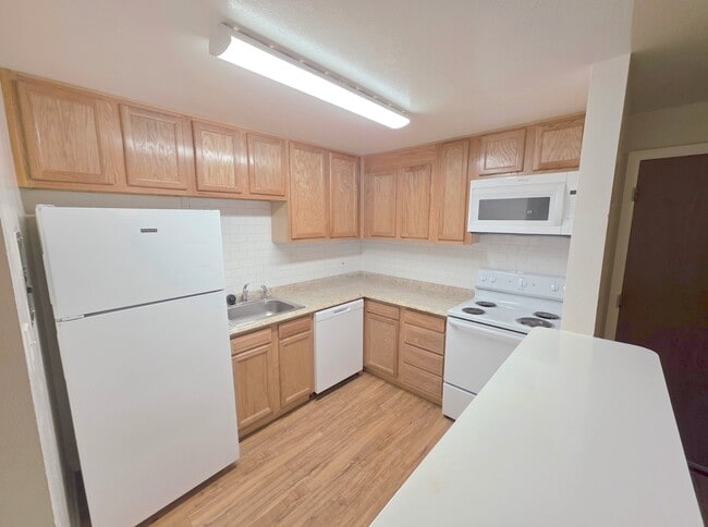 Photo - 1375 Everett Ct Unit 204