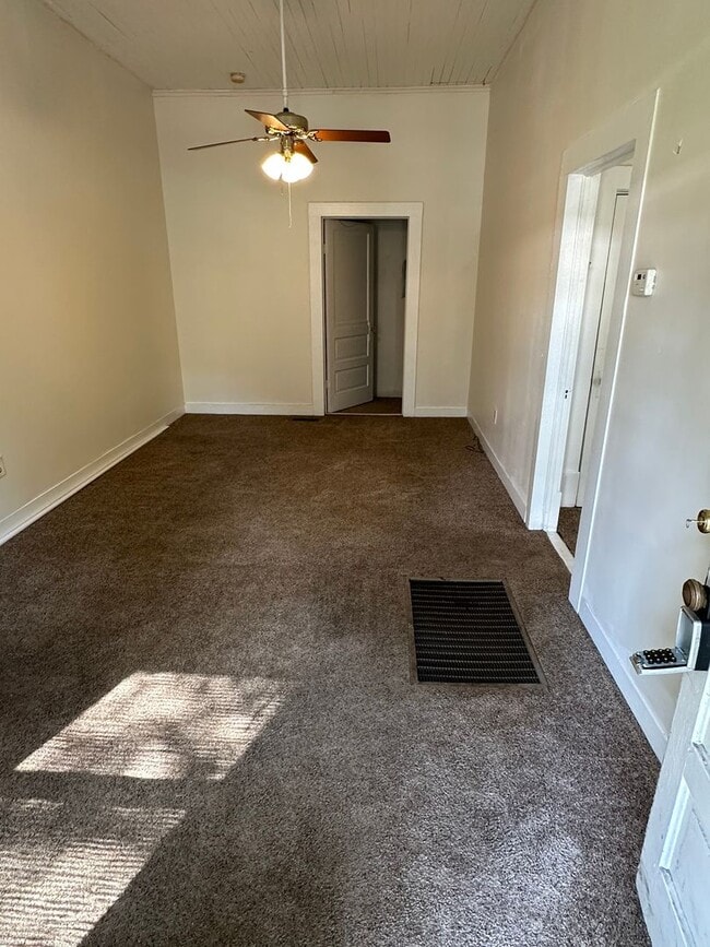 Photo - 1318 Forest Ave Apartamento Unidad C