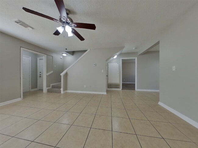 Photo - 3126 Kelling St