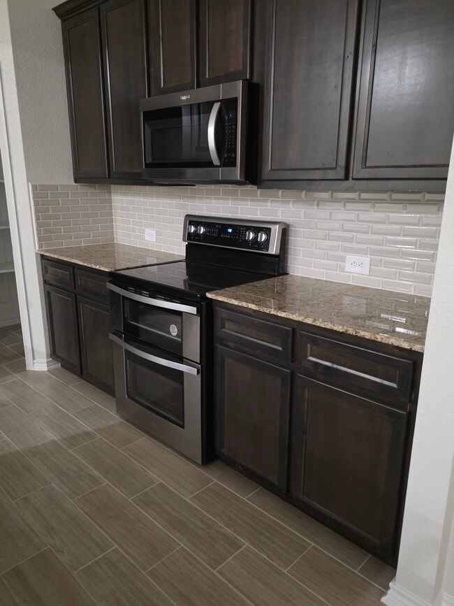 Photo - 519 Tooter St