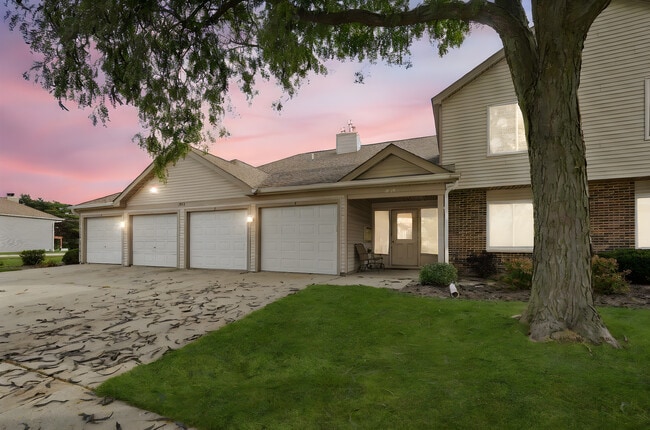Photo - 7050 Newport Dr Unit 203