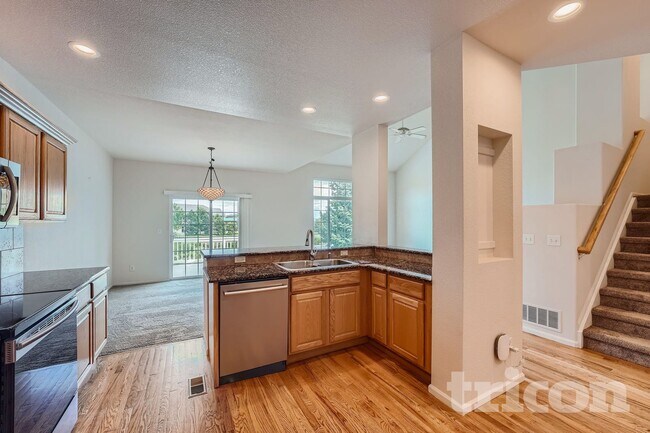 Photo - 8566 S Lewis Way