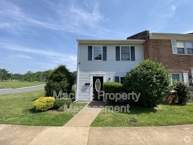 Building Photo - 200 Brighton Sq Rental