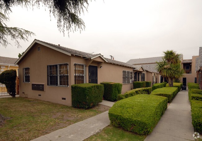 Building Photo - 923 W 75th St., LLC