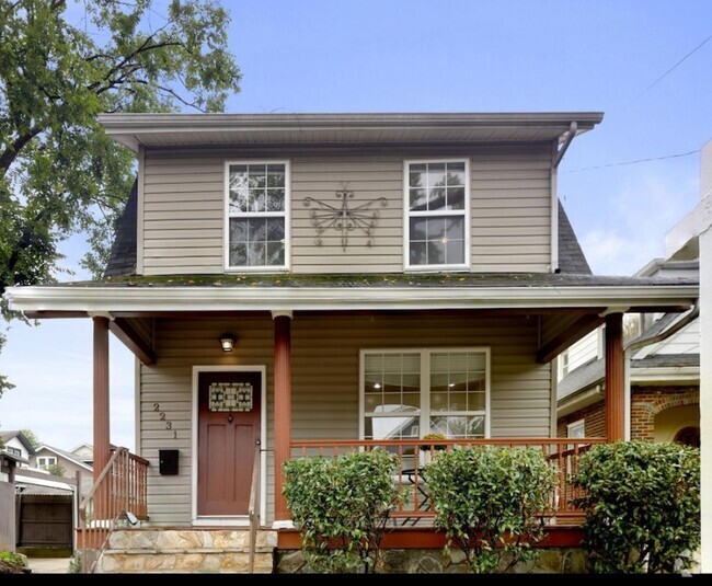 Building Photo - 2231 Otis St NE Rental